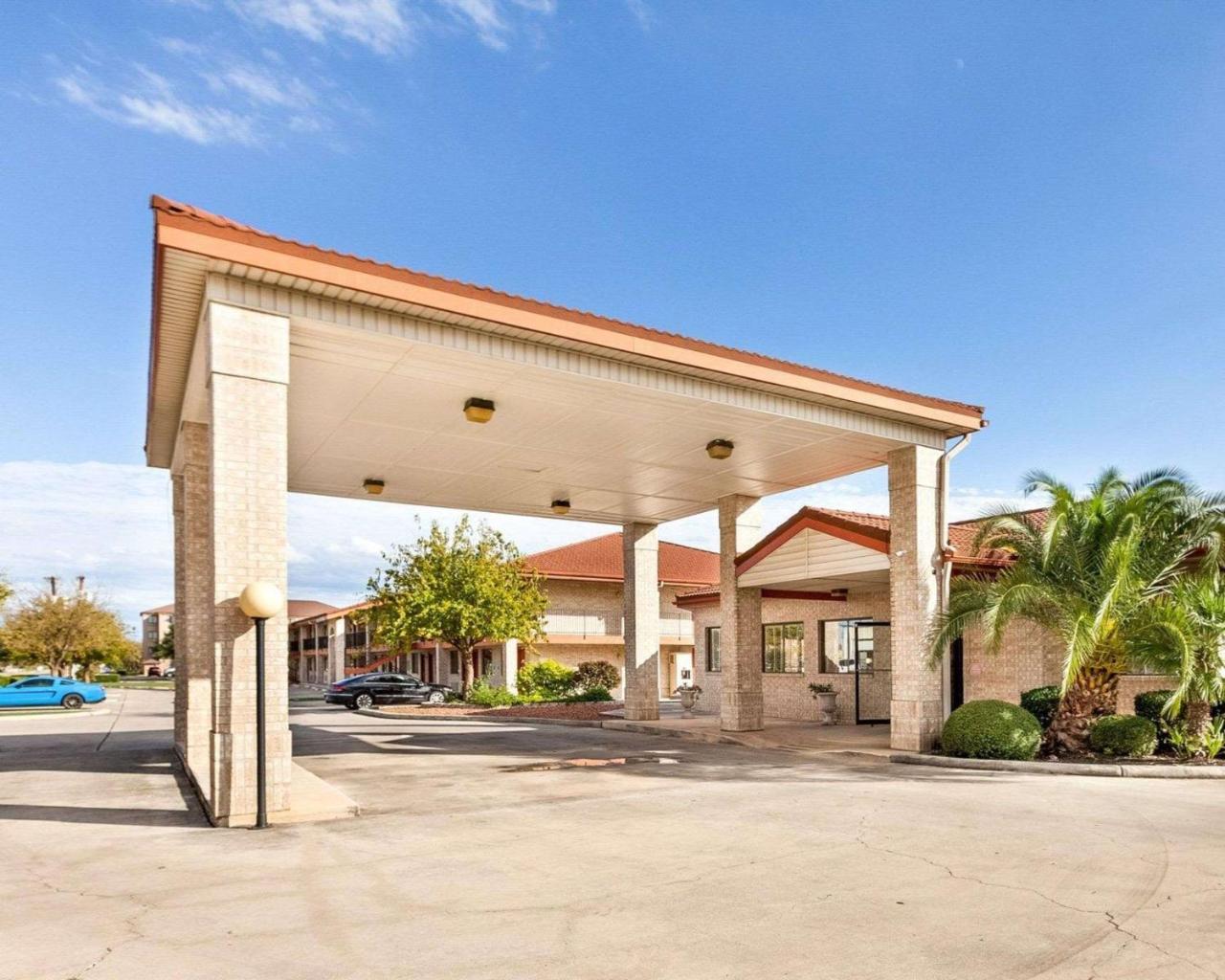 University Inn & Suites San Antonio Exterior foto