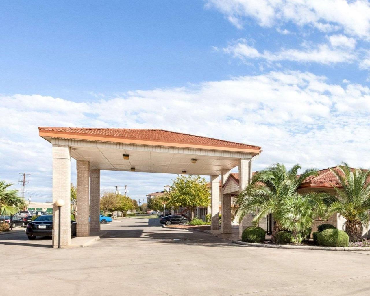 University Inn & Suites San Antonio Exterior foto