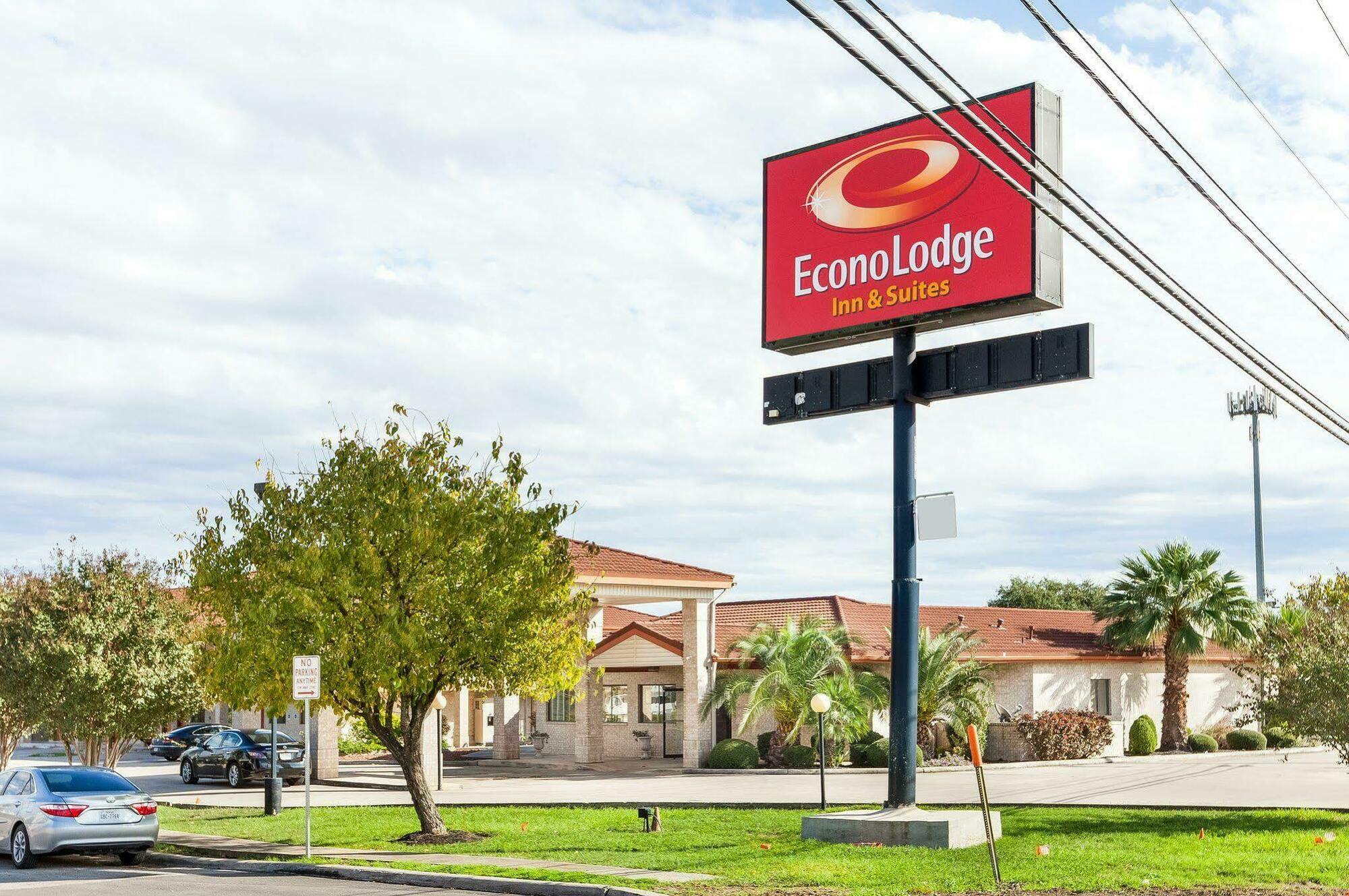 University Inn & Suites San Antonio Exterior foto