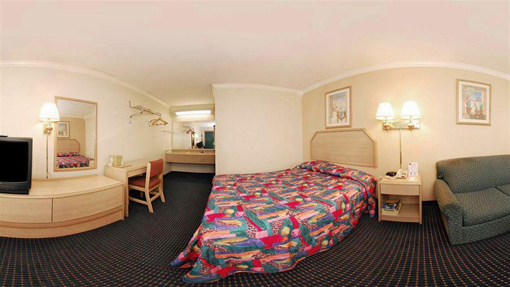 University Inn & Suites San Antonio Quarto foto